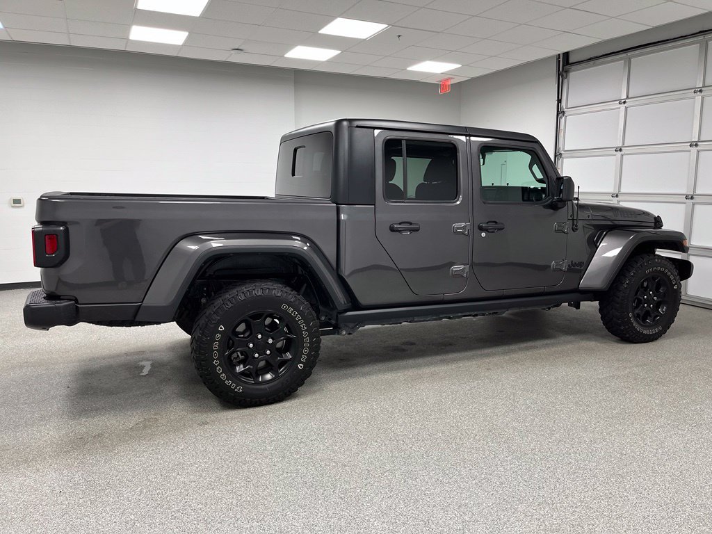 Used 2023 Jeep Gladiator Sport AWD/4WD image 11