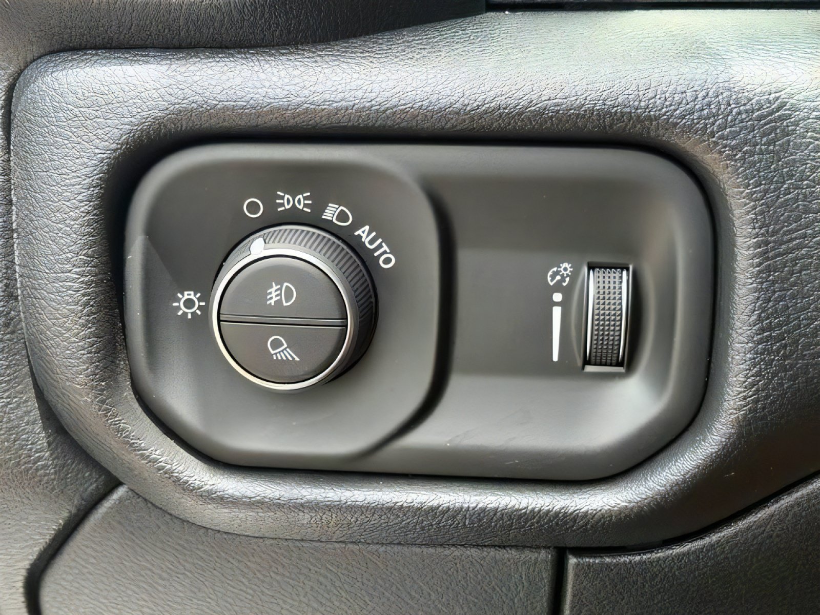 Used 2025 RAM 2500 Tradesman RWD image 21