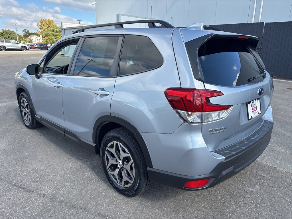 Certified 2022 Subaru Forester Premium image 5