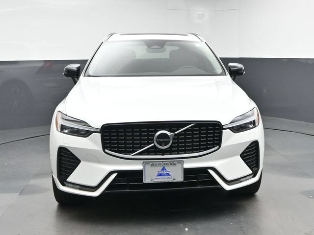 Used 2024 Volvo XC60 B5 Plus w/ Protection Package Premier AWD/4WD image 2