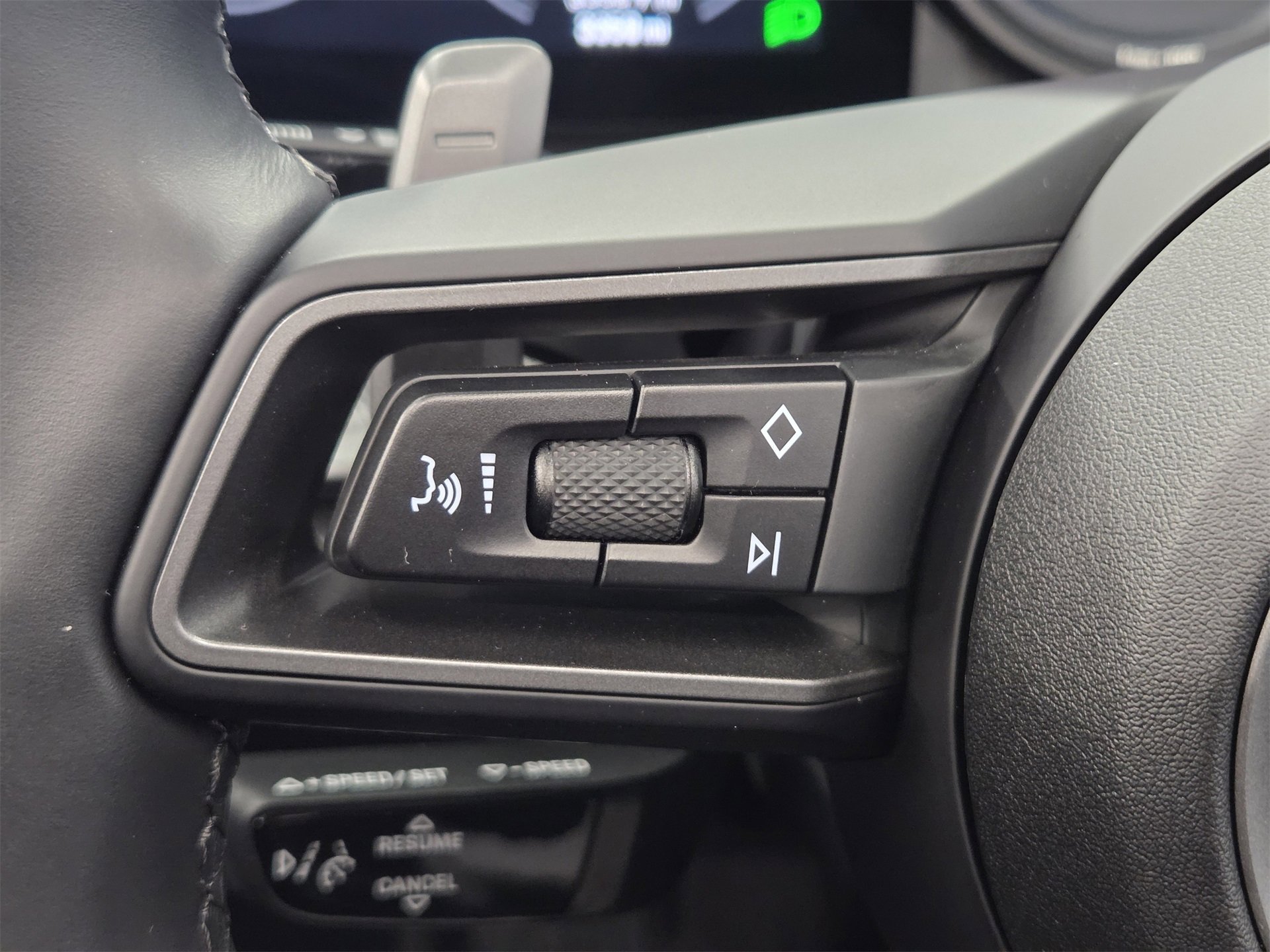 Certified 2024 Porsche 911 Carrera image 13