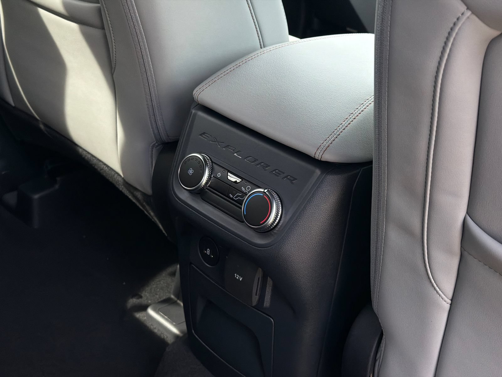 New 2027 Ford Explorer Active w/ Active Comfort Package AWD/4WD image 11
