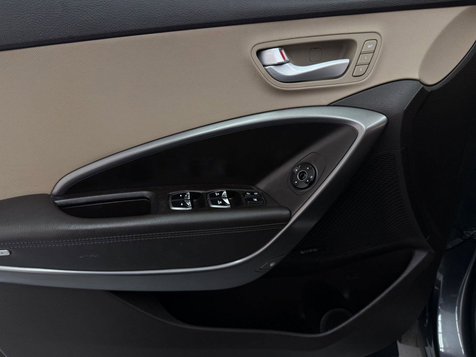 Used 2018 Hyundai Santa Fe Sport image 11