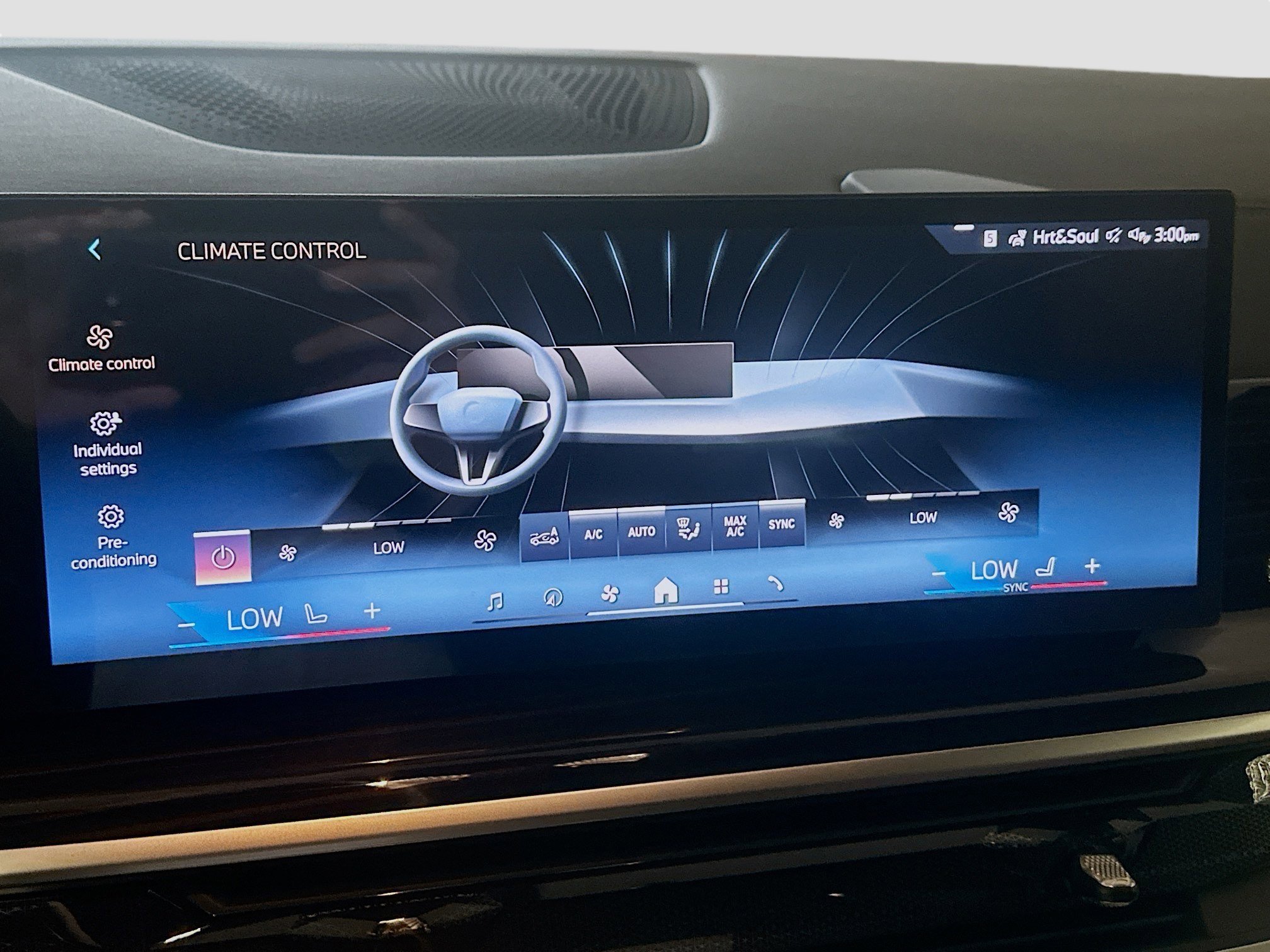 Used 2026 BMW X5 xDrive40i w/ Executive Package image 13