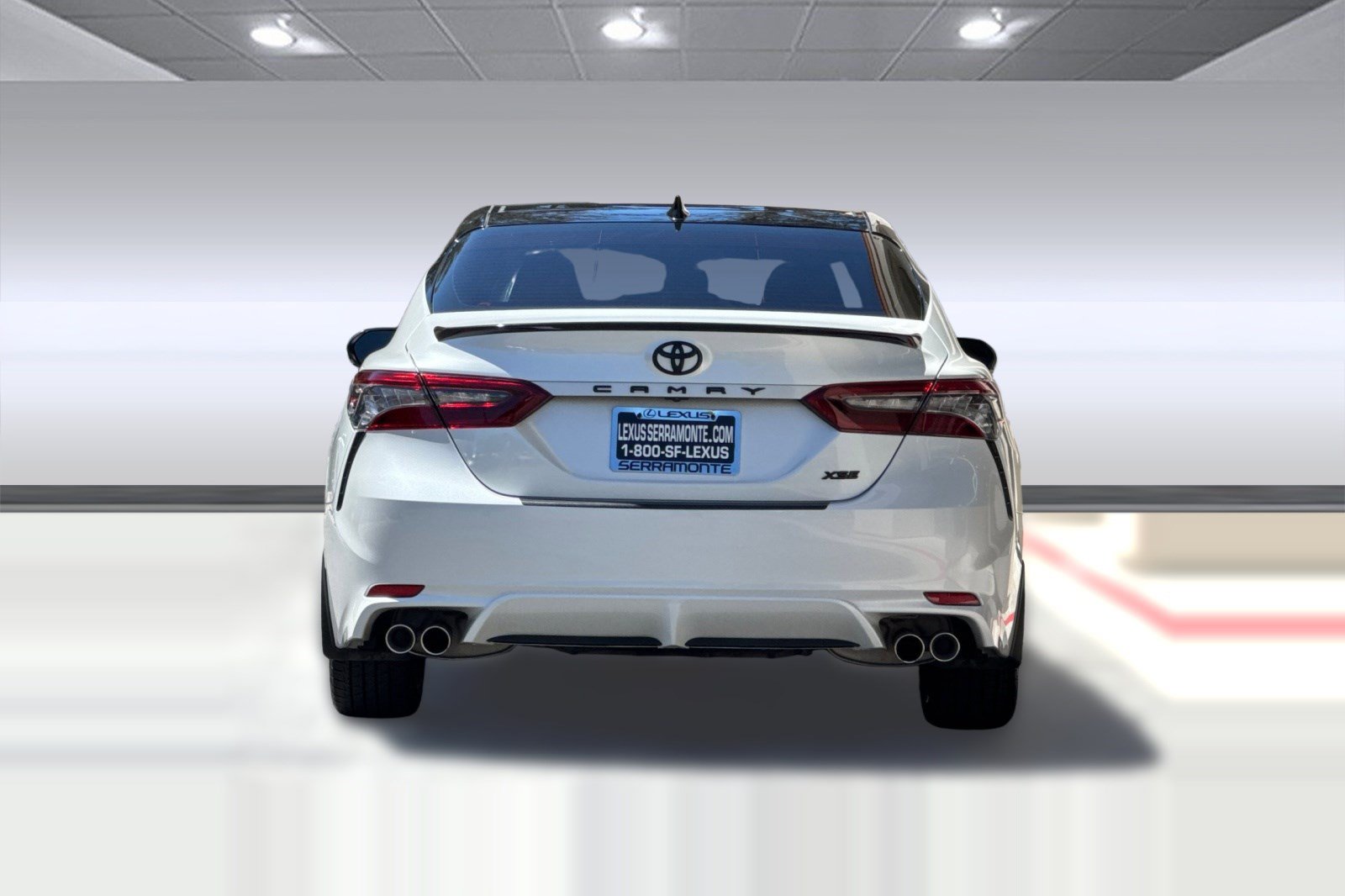 Used 2023 Toyota Camry XSE FWD image 9