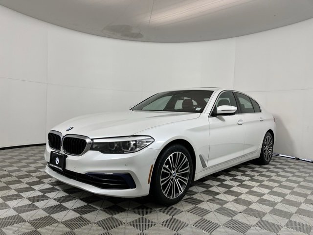 Used 2019 BMW 530i xDrive w/ Premium Package image 3