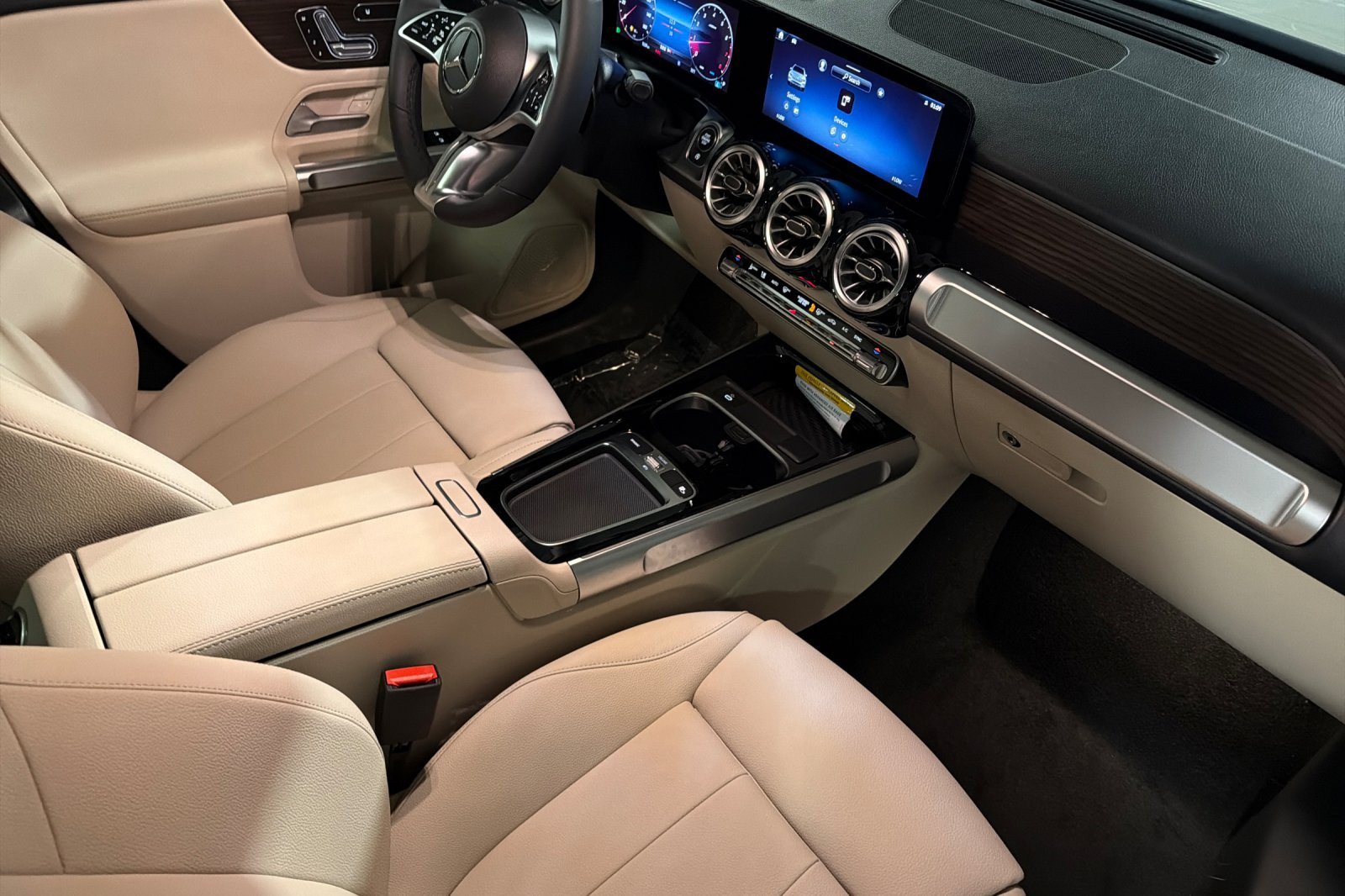 New 2026 Mercedes-Benz GLB 250 image 15