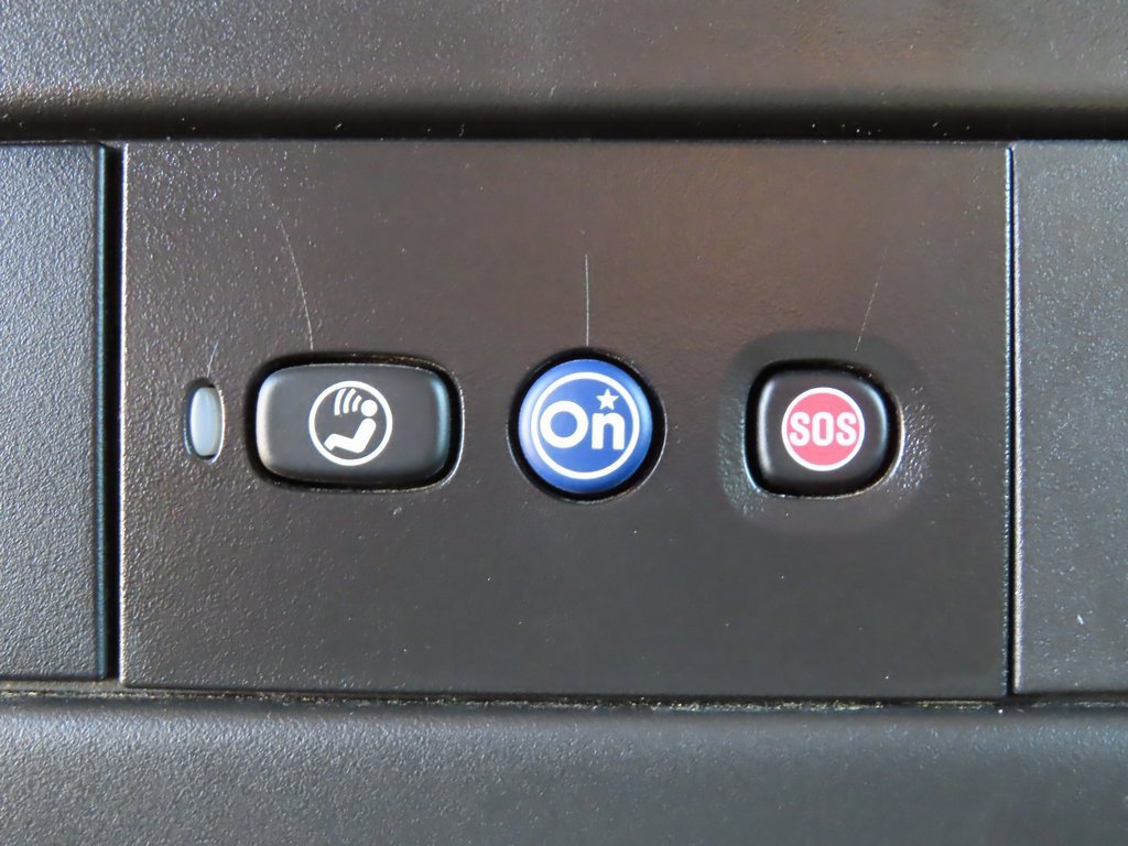 Used 2018 Chevrolet Express 3500 Extended w/ Driver Convenience Package image 9