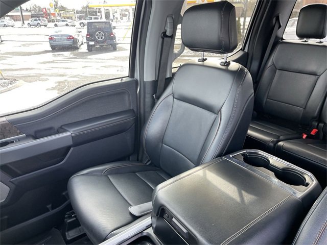 Used 2024 Ford F250 Lariat w/ Black Appearance Package image 25