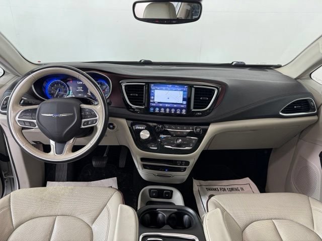 Used 2019 Chrysler Pacifica Limited w/ Advanced Safetytec Group FWD image 27