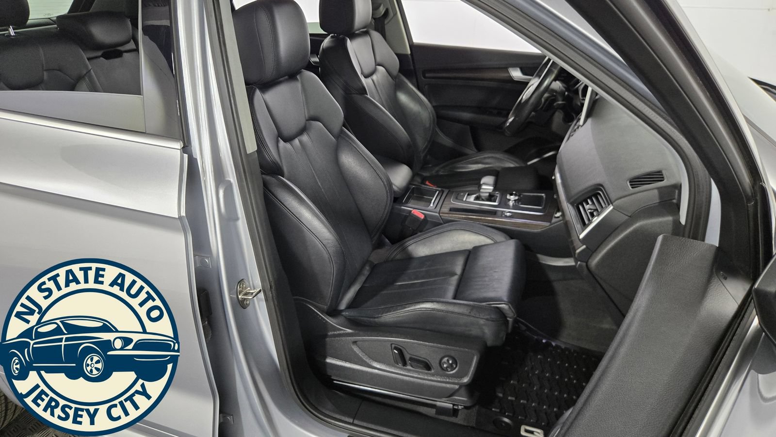 Used 2018 Audi Q5 2.0T Premium Plus w/ Premium Plus Package AWD/4WD image 5