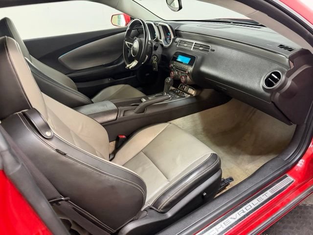 Used 2010 Chevrolet Camaro SS w/ RS Package RWD image 34