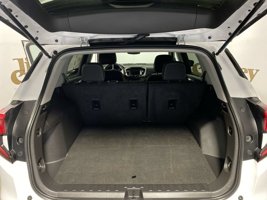 Used 2023 GMC Terrain SLE AWD/4WD image 22