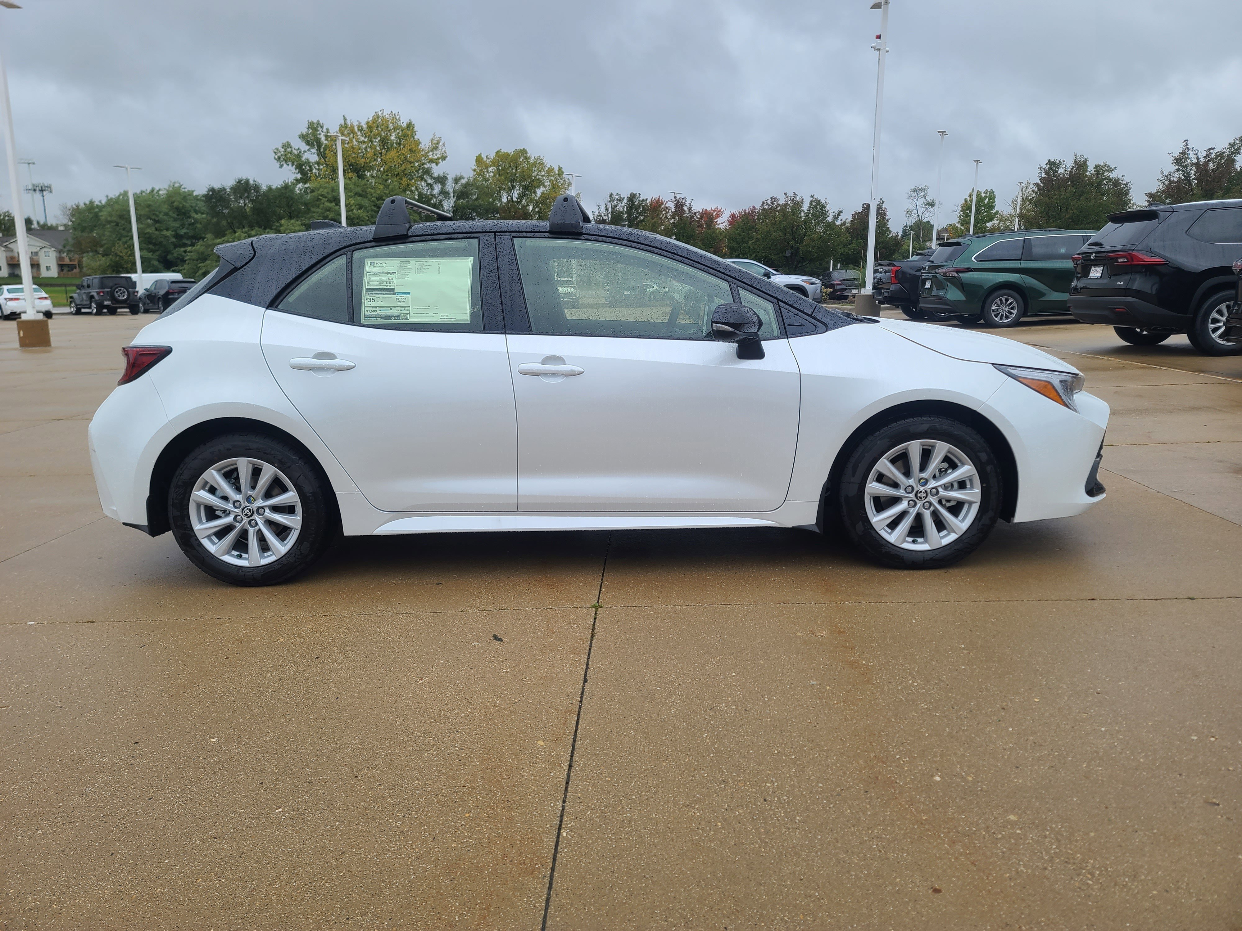 New 2025 Toyota Corolla SE image 3