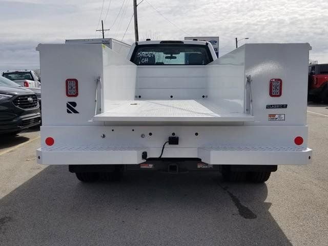 New 2025 Ford F550 4x4 Regular Cab Super Duty image 16