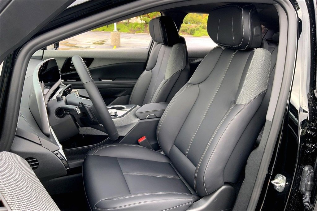 New 2026 Cadillac Optiq Luxury 1 image 12