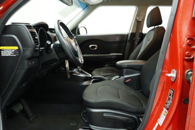Used 2018 Kia Soul + FWD image 7