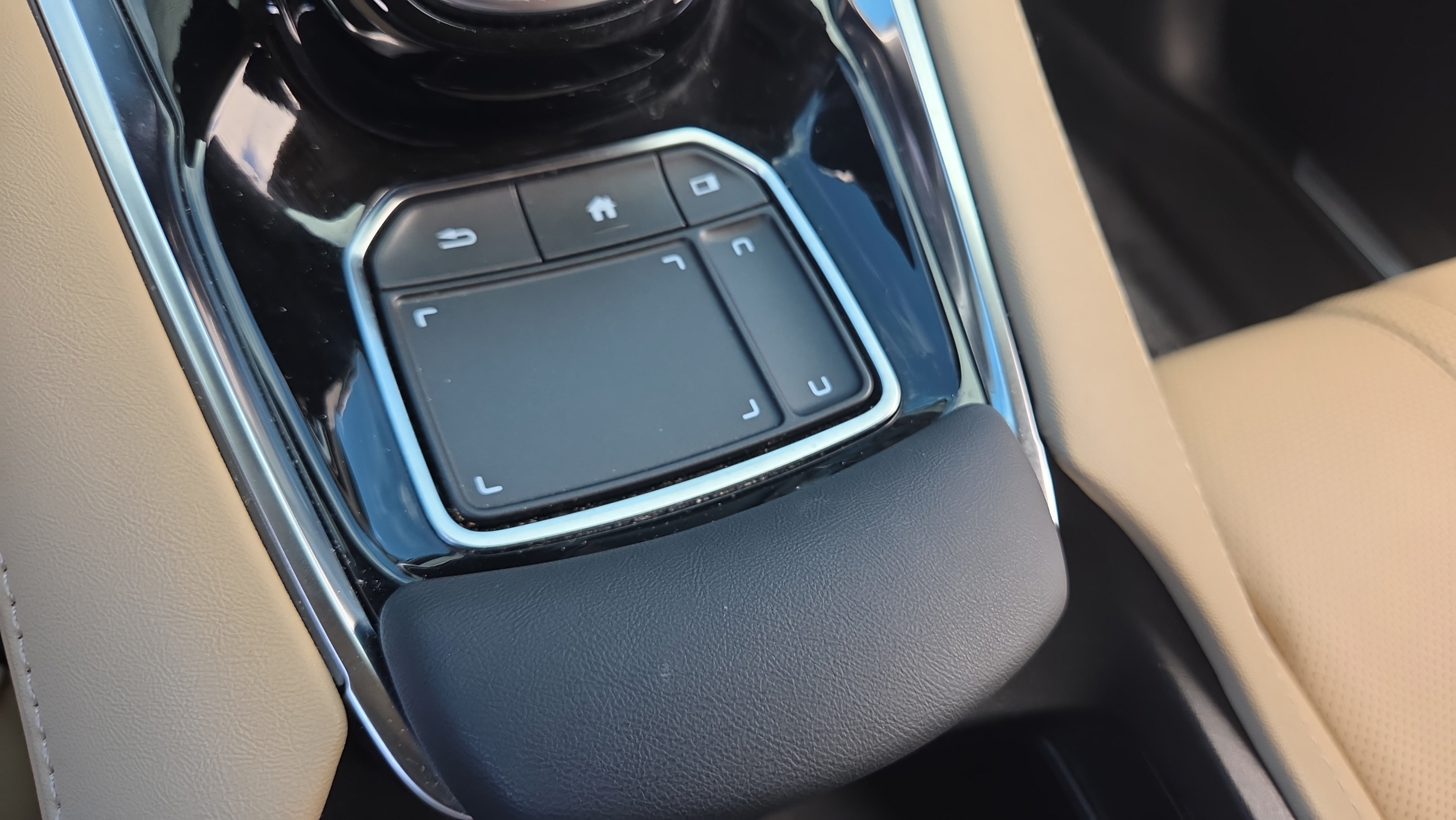 Used 2024 Acura RDX w/ Advance Package AWD/4WD image 33