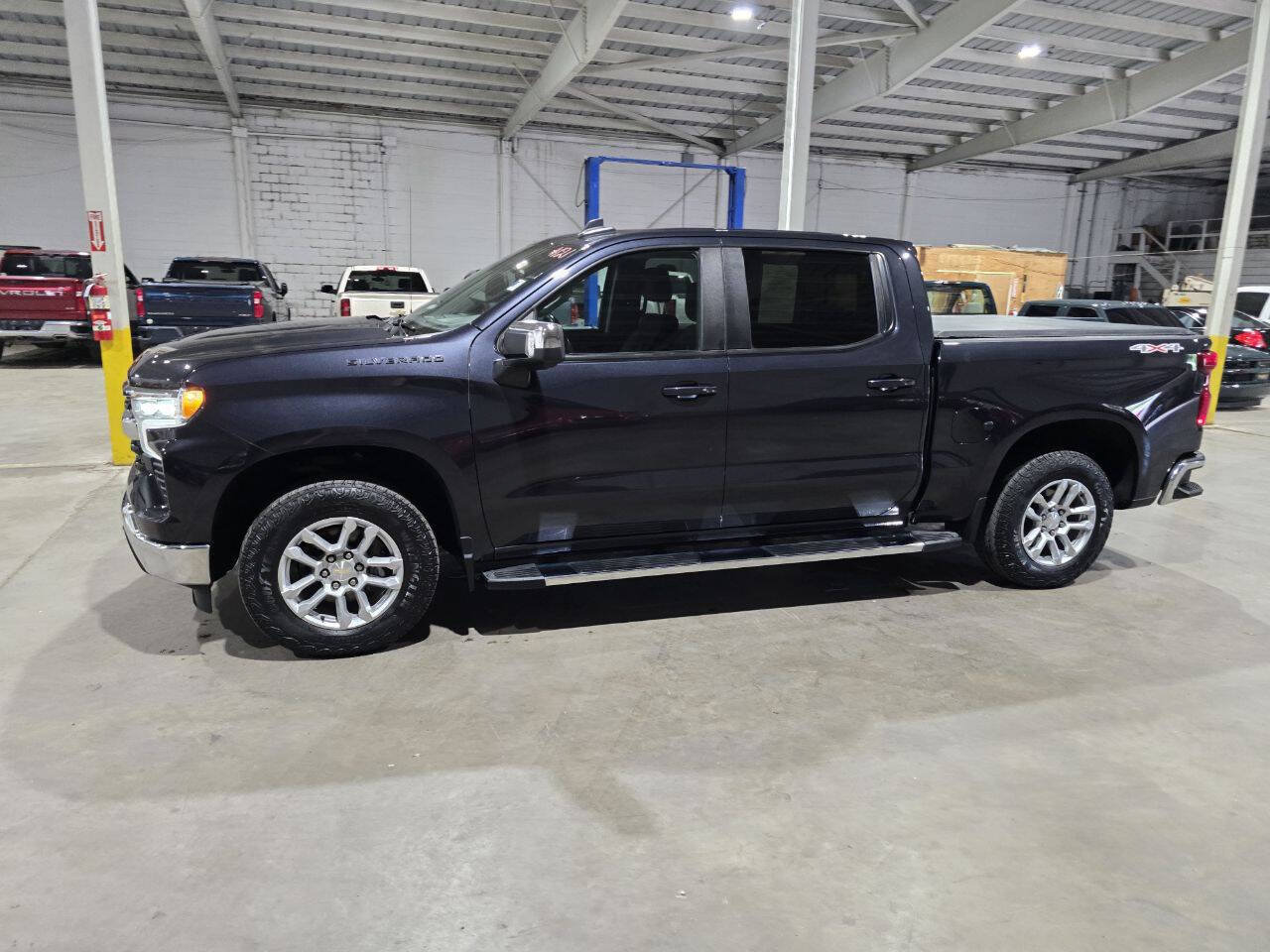 Used 2022 Chevrolet Silverado 1500 LT w/ Max Trailering Package AWD/4WD image 4