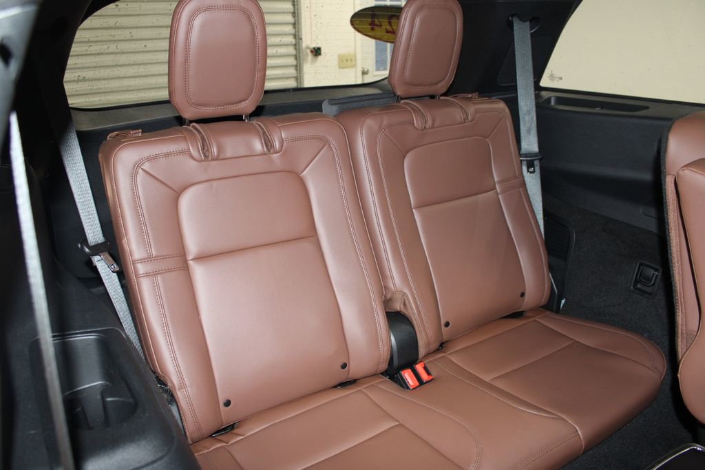 Used 2024 Lincoln Aviator Reserve w/ Equipment Group 201A image 35