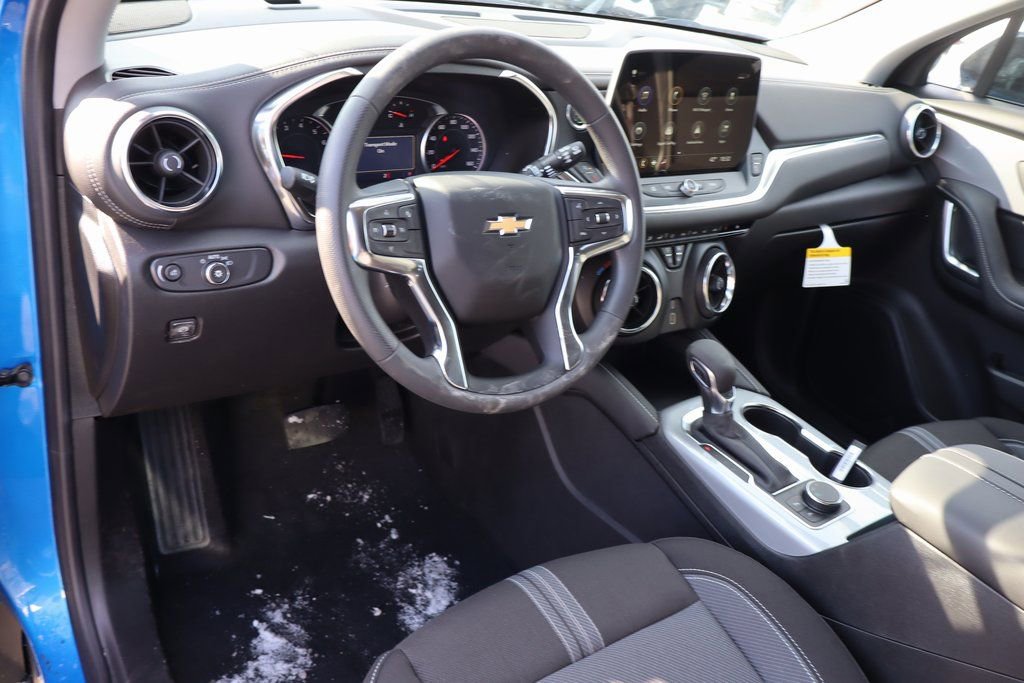 New 2026 Chevrolet Blazer LT w/ Midnight/Sport Edition image 6