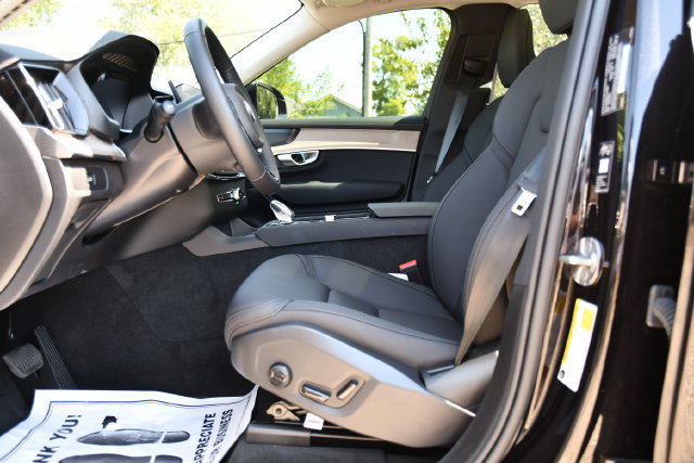 New 2026 Volvo XC90 B6 Plus w/ Protection Package Premier AWD/4WD image 13