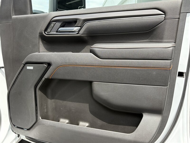 Used 2025 GMC Sierra 2500 AT4 AWD/4WD image 27