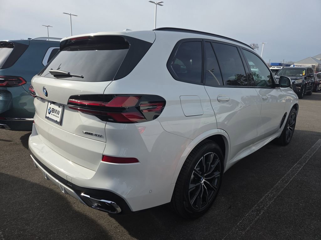 New 2026 BMW X5 sDrive40i w/ M Sport Package image 5