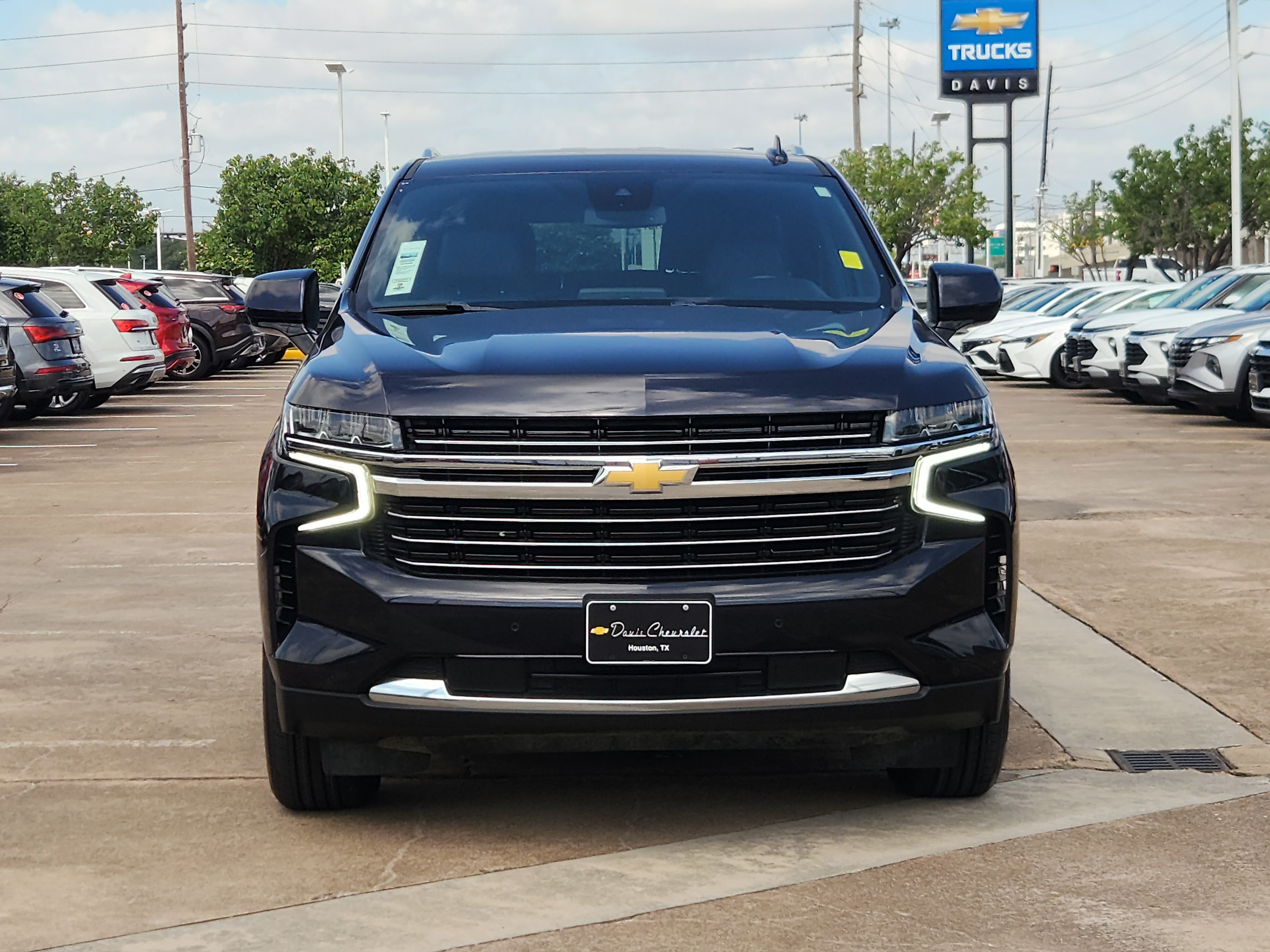 Certified 2024 Chevrolet Suburban LT AWD/4WD image 3