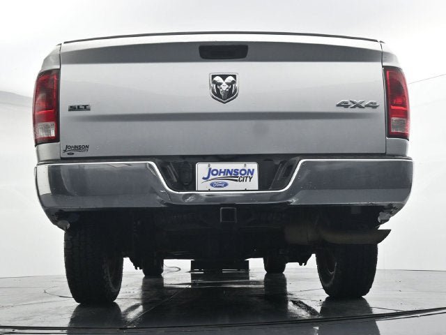 Used 2019 RAM 1500 Classic SLT AWD/4WD image 35