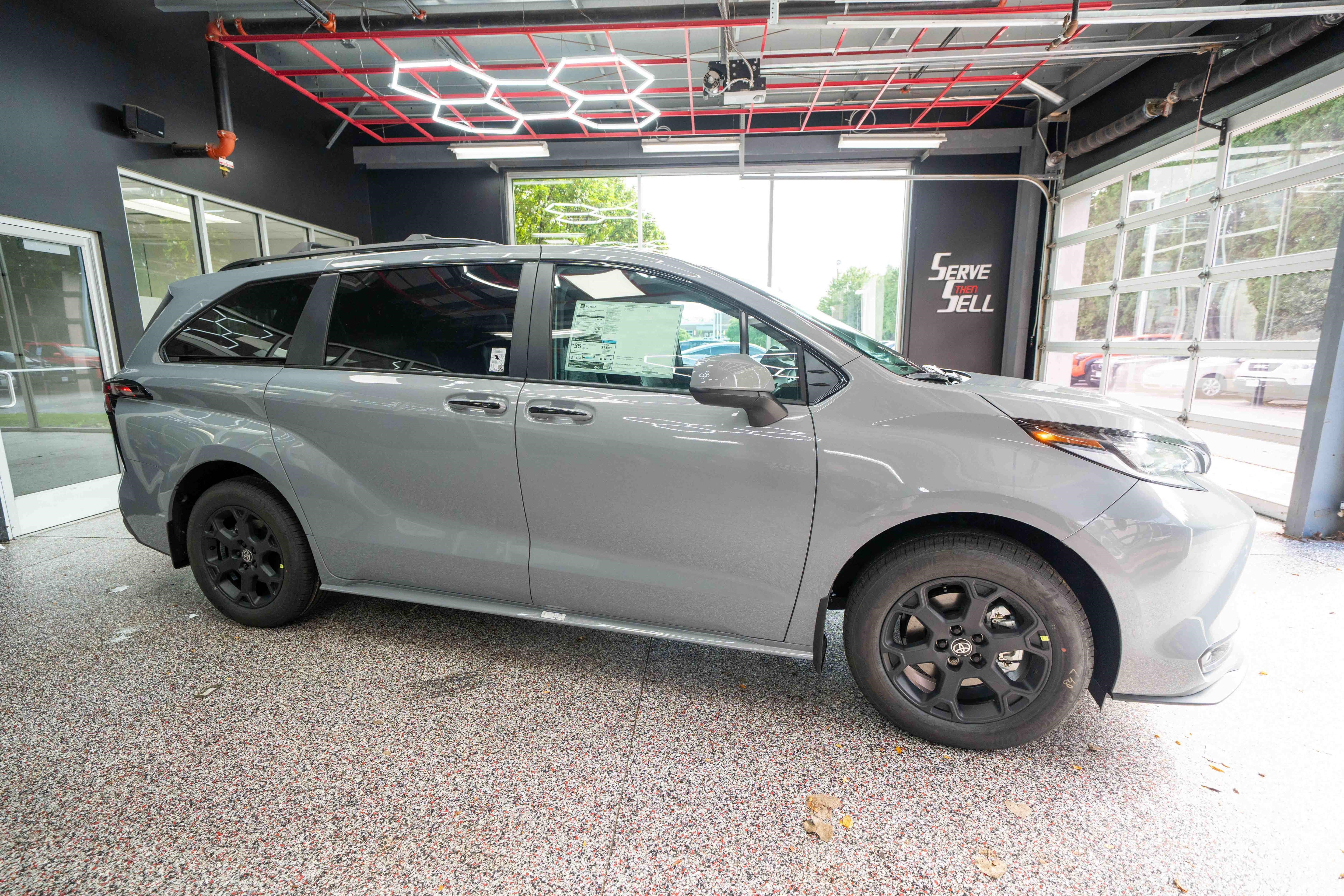New 2026 Toyota Sienna XLE Woodland Edition AWD/4WD image 5