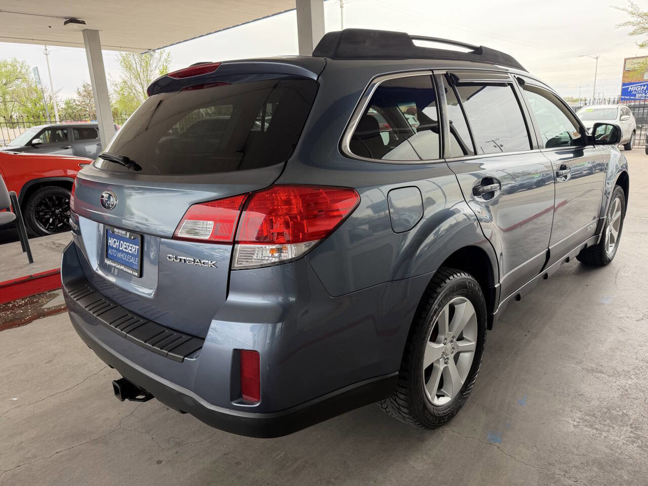 Used 2013 Subaru Outback 2.5i Premium w/ All-Weather Pkg image 5