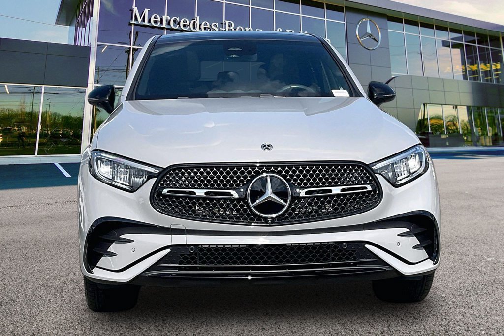 Certified 2025 Mercedes-Benz GLC 300 4MATIC w/ AMG Line image 3
