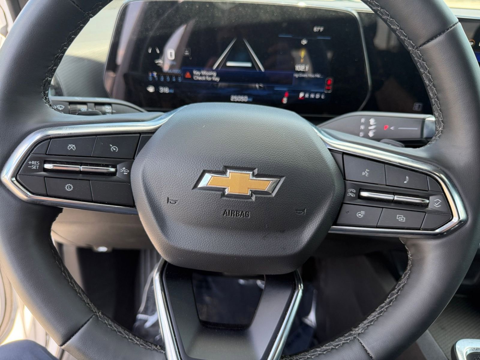 Used 2025 Chevrolet Equinox LT FWD image 28