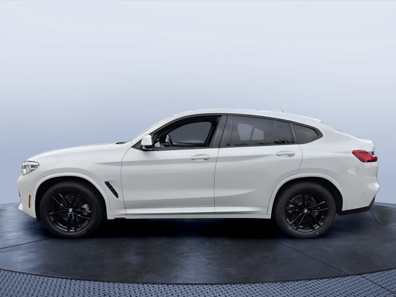 Used 2021 BMW X4 xDrive30i w/ Executive Package AWD/4WD image 6