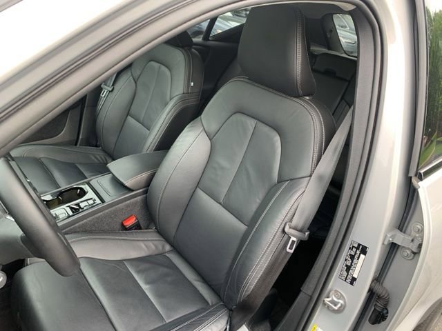 Used 2023 Volvo XC40 B5 Plus w/ Climate Package AWD/4WD image 17