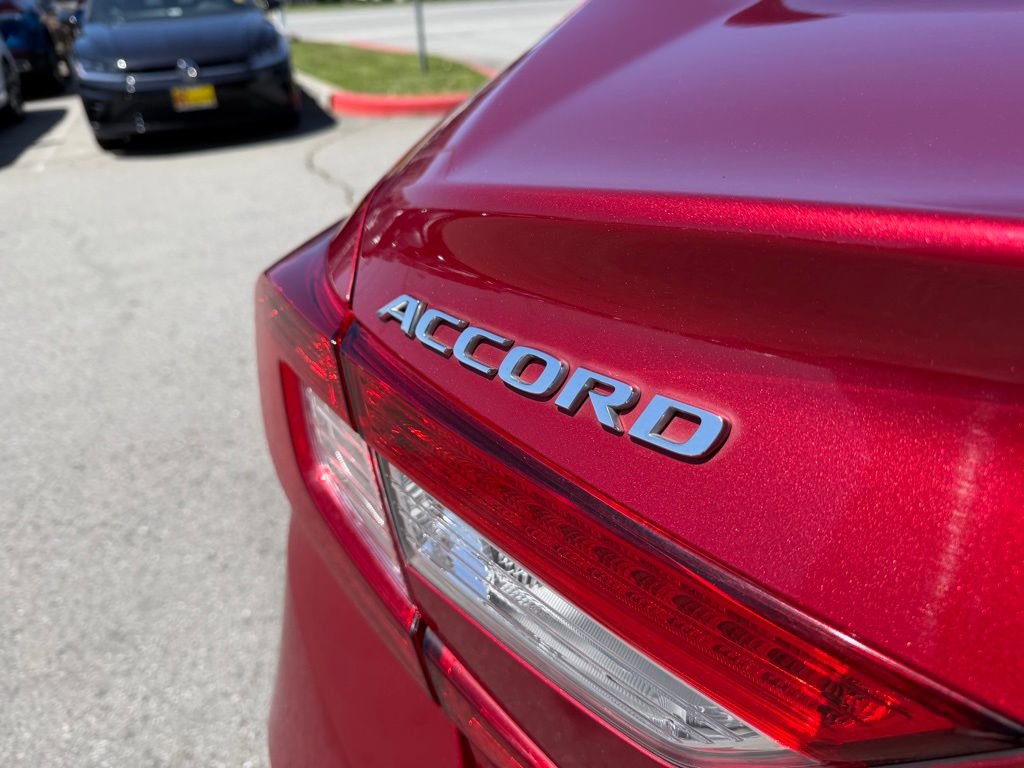 Used 2019 Honda Accord LX image 10