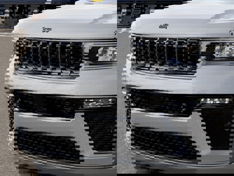 New 2026 Jeep Grand Cherokee Summit AWD/4WD image 7
