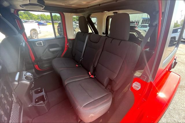 Used 2021 Jeep Wrangler Unlimited Rubicon w/ Dual Top Group AWD/4WD image 22