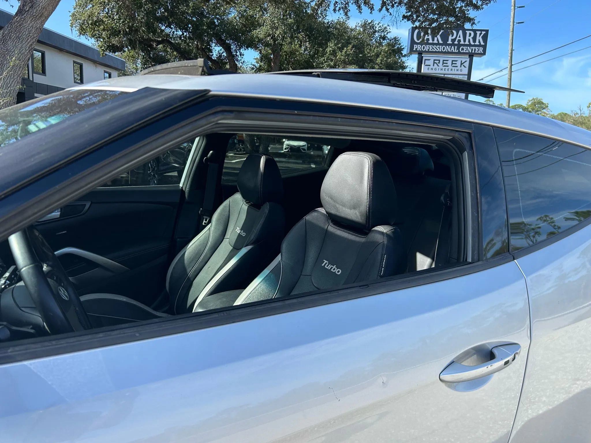 Used 2015 Hyundai Veloster Turbo w/ Option Group 04 image 14