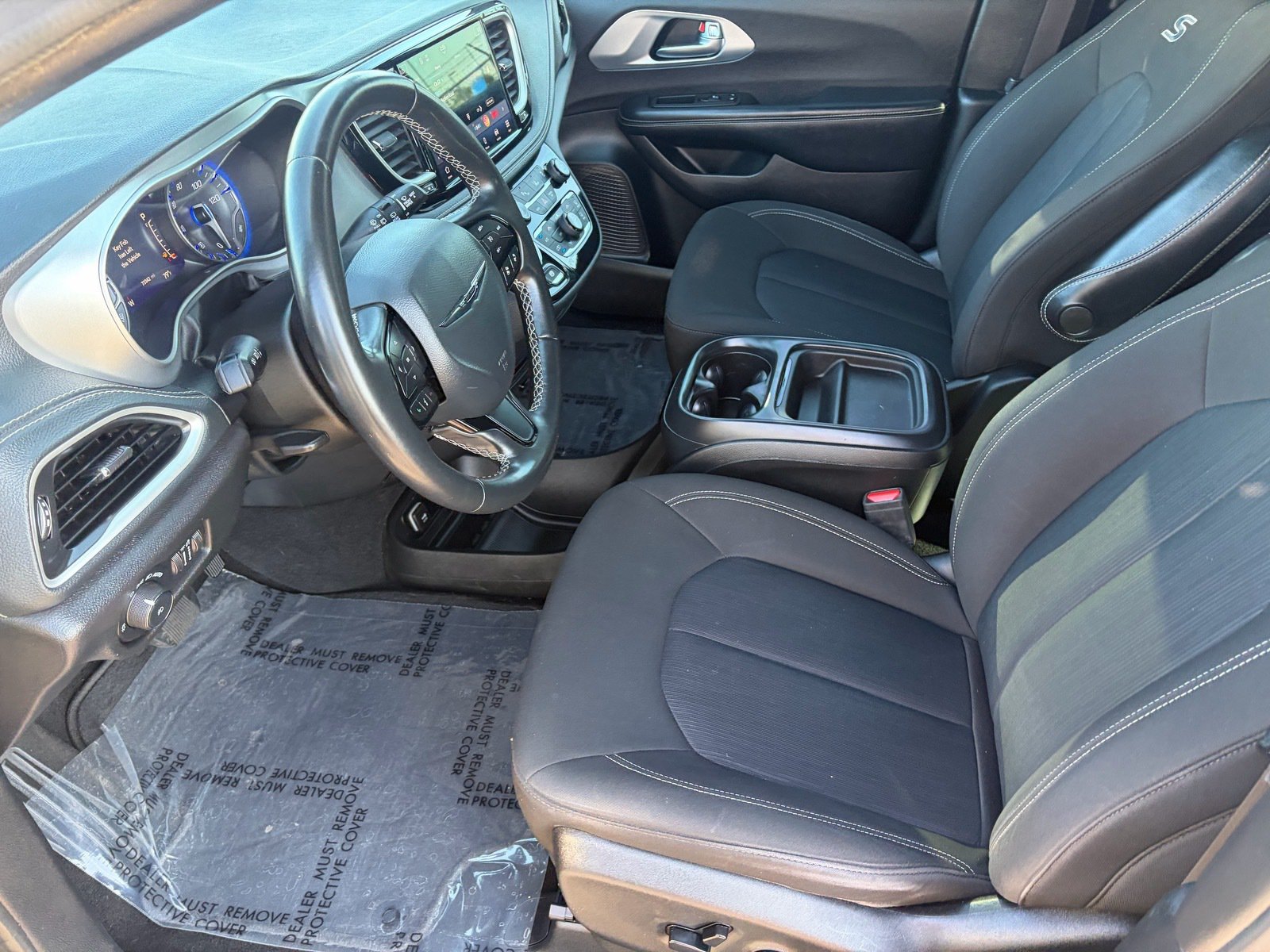 Used 2021 Chrysler Pacifica Touring w/ S Appearance Package FWD image 12