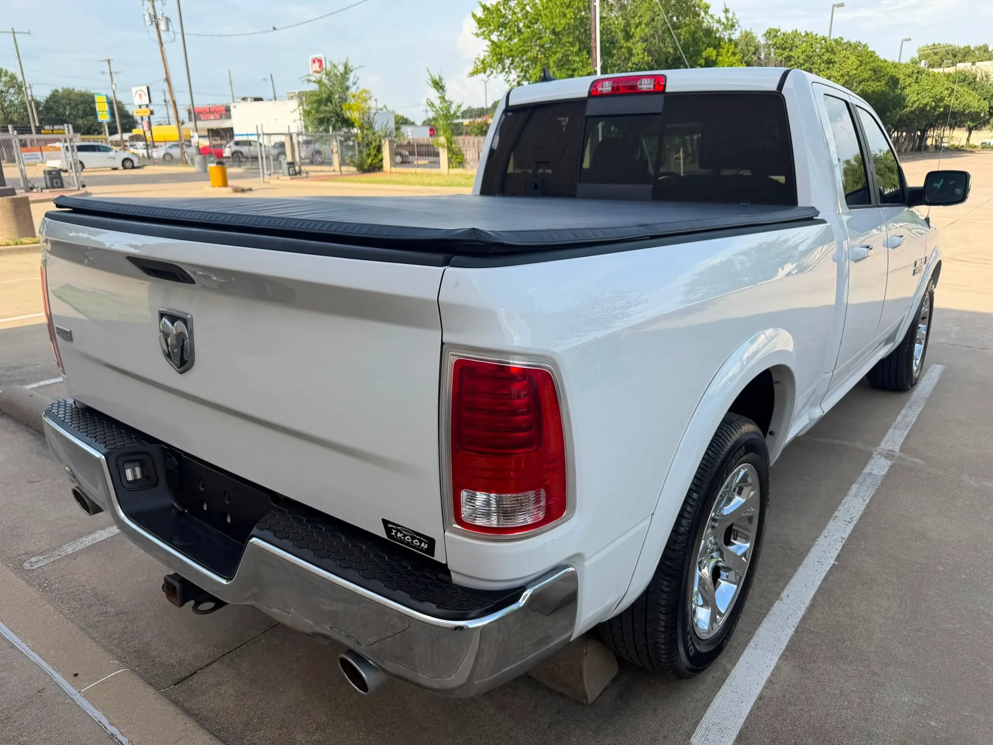 Used 2017 RAM 1500 Laramie RWD image 5