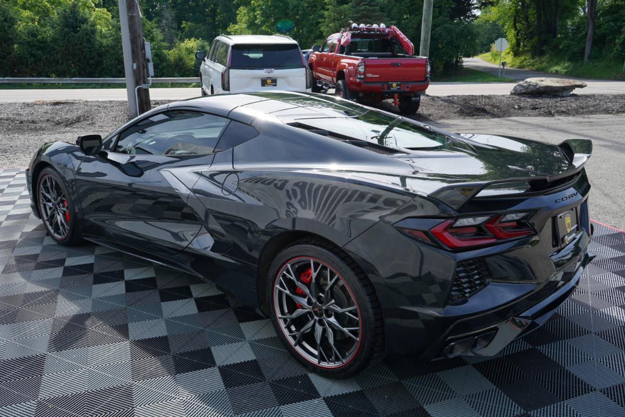 Used 2024 Chevrolet Corvette Stingray Preferred Cpe w/ Z51 Performance Package RWD image 9
