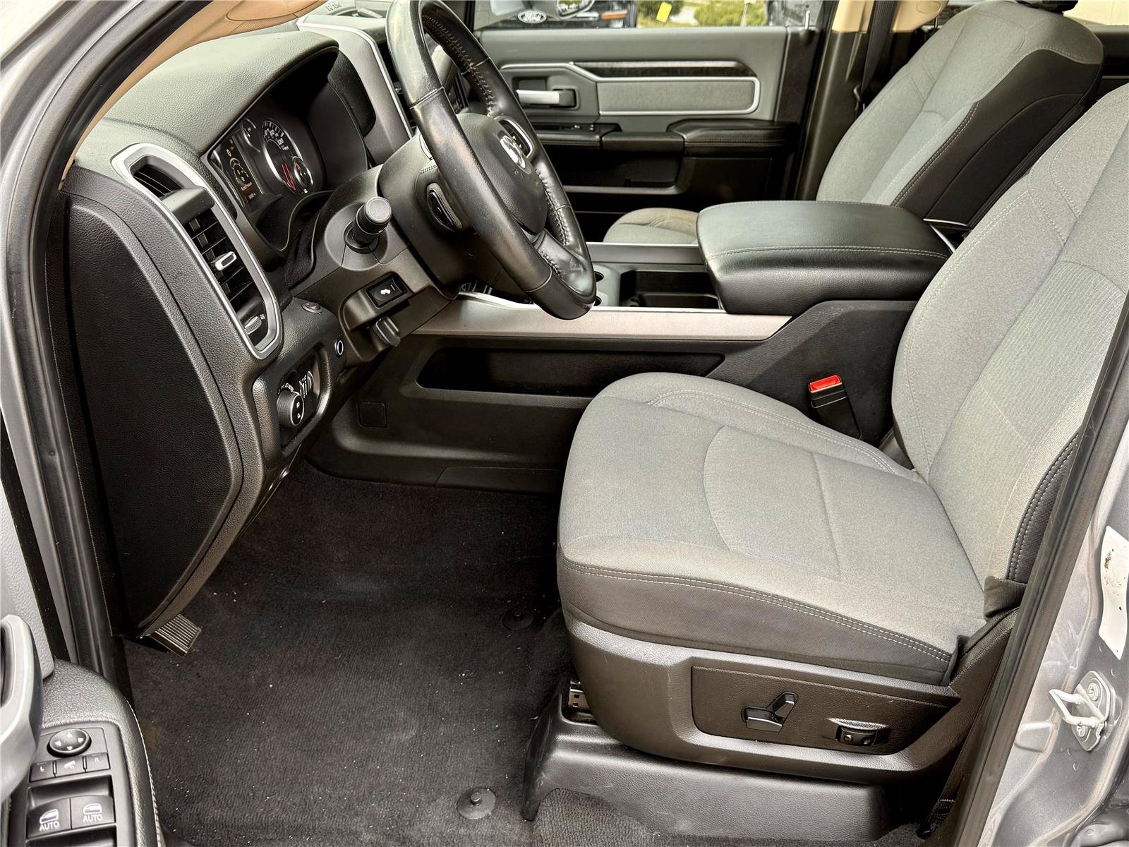 Used 2019 RAM 3500 Big Horn AWD/4WD image 32