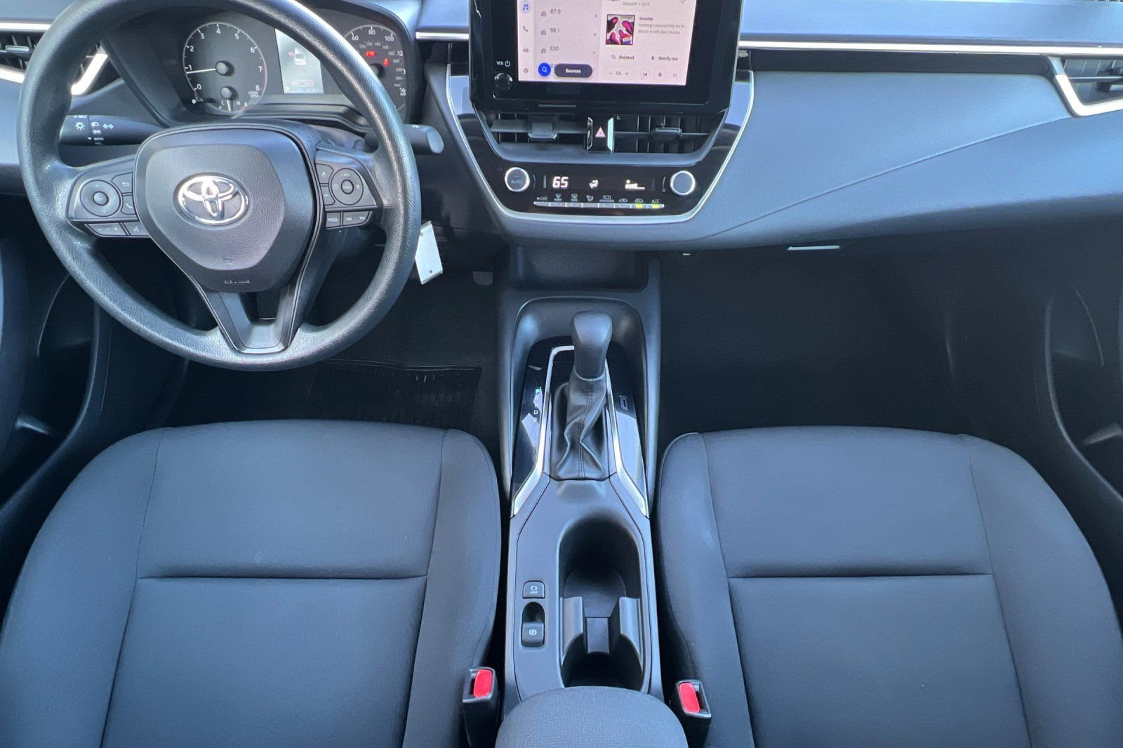 Used 2024 Toyota Corolla LE image 18