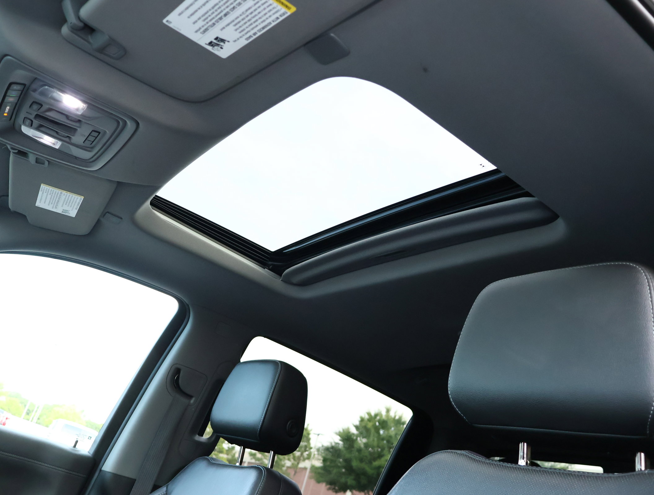 Used 2019 Chevrolet Silverado 1500 LTZ AWD/4WD image 24