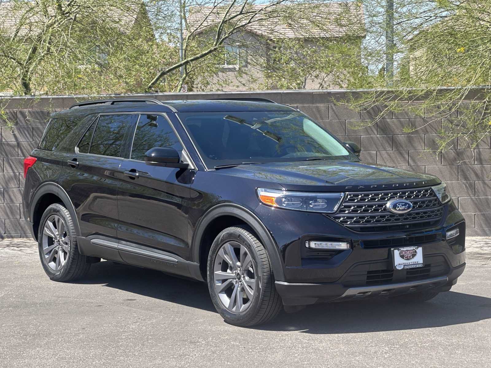 Used 2023 Ford Explorer XLT w/ Equipment Group 202A RWD video 2