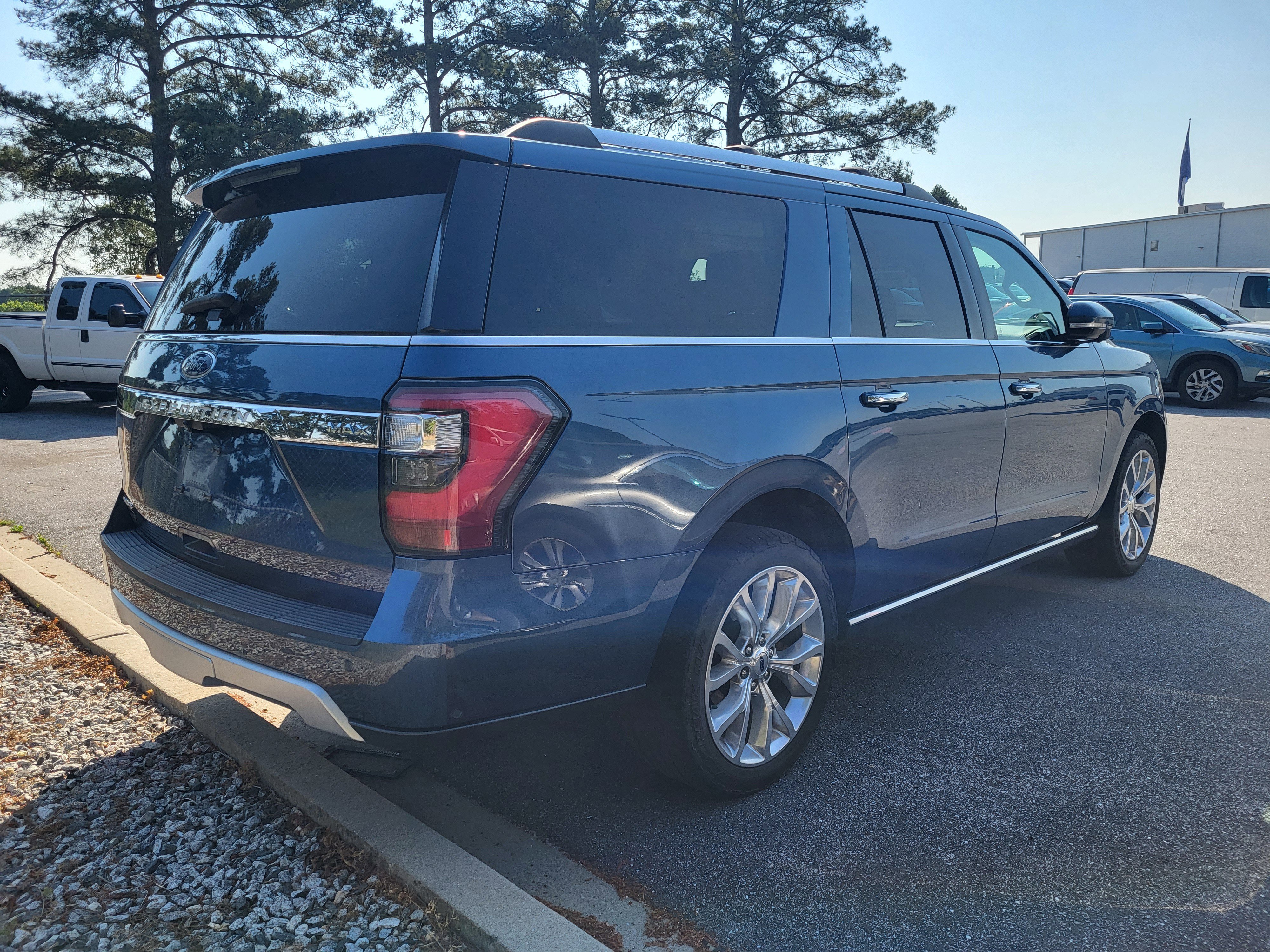 Used 2019 Ford Expedition Max Limited w/ Equipment Group 302A AWD/4WD image 4
