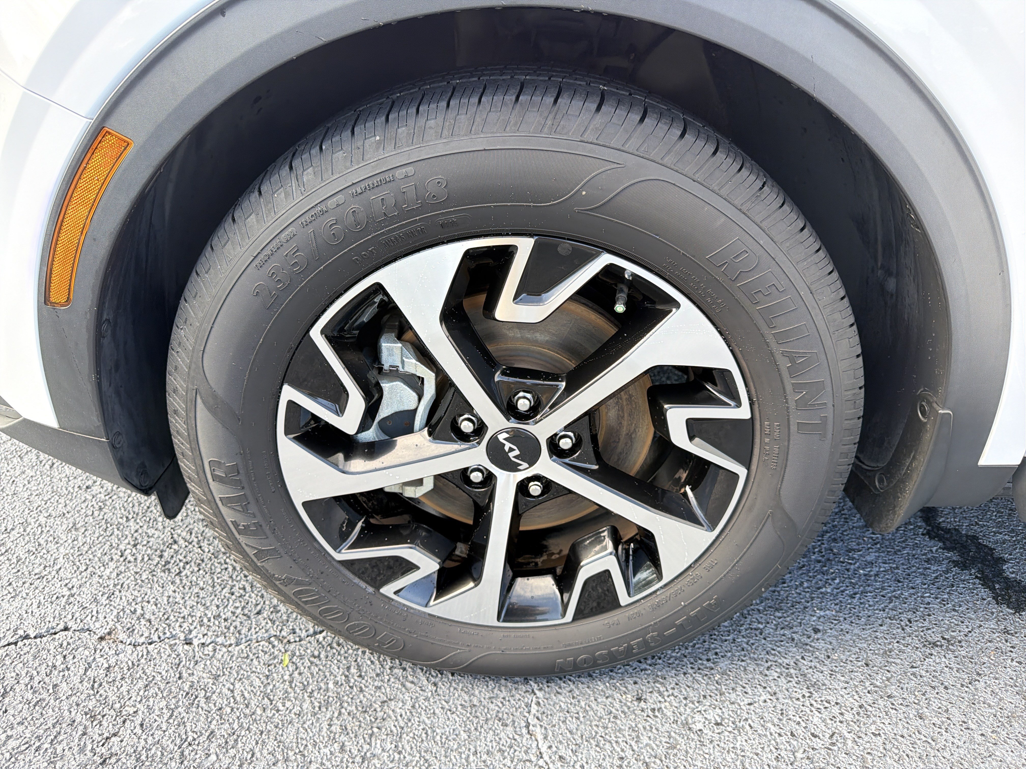 Used 2023 Kia Sportage EX FWD image 26