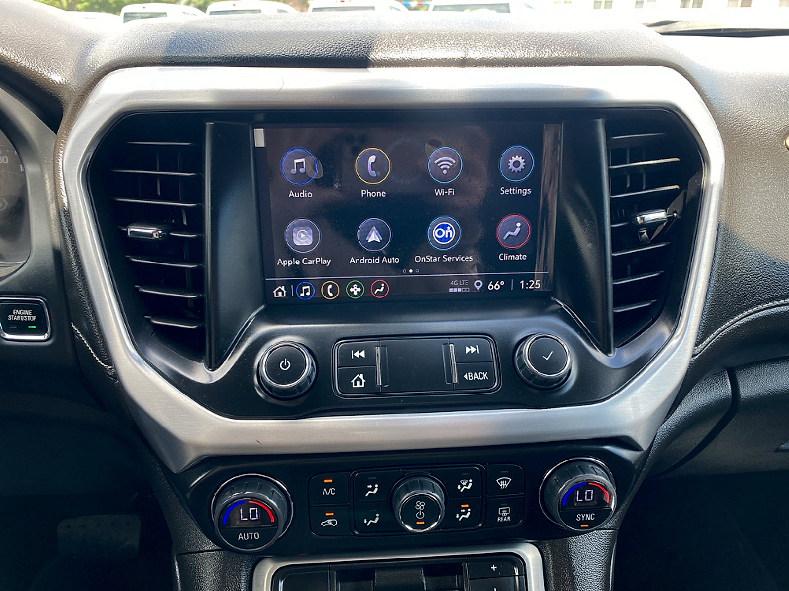 Used 2023 GMC Acadia SLE FWD image 27